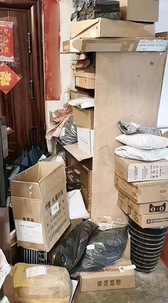 民把家改成风水阵邻居：每天一出门吓死凯时尊龙最新网站父母相继去世上海一居(图15)